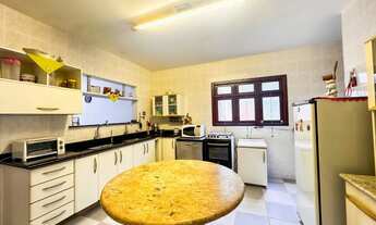 Imagem 2: Encontro das Águas 7800m², acabamento em madeira nobre, piscina privativa, 373m² construíd