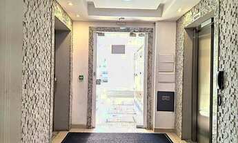 Imagem 3: Apartamento de 2 quartos com garagem, sacada com churrasqueira e infraestrutura na Av. Bal