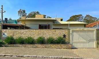 Imagem: Ótima Residência com 4D, piscina e garagem