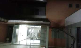 Imagem 7: Sobrado para aluguel e venda tem 200 metros quadrados com 4 quartos