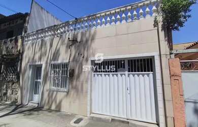 Imagem 2: Casa Frente de Rua com Terraço e Localização Privilegiada! M83S