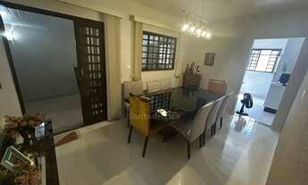 Imagem 7: Casa para alugar no bairro Santo Amaro em Cambé com 3 quartos e cozinha planejada