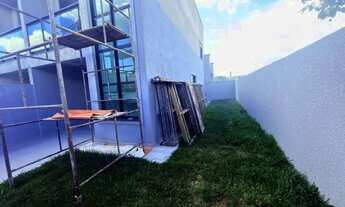 Imagem 3: Sobrado para Venda em Curitiba, Alto Boqueirão, 3 dormitórios, 1 banheiro, 2 vagas