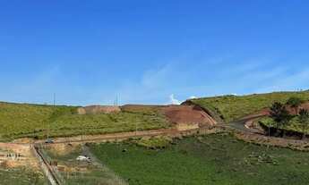 Imagem 4: Seu Terreno ideal para construção da Sua Chácara de Frente para o lago