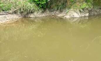 Imagem: Vende se chácara na margem do rio gameleira