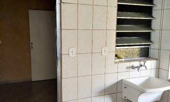 Imagem 6: Casa de 3 Dormitórios na Rua Castelo Rodrigo