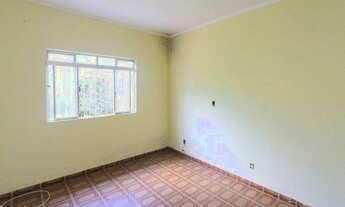 Imagem 5: Casa de 3 Dormitórios na Rua Carimã