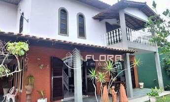 Imagem 4: Casa com 4 dormitórios a poucos passos da Praia de itaipu