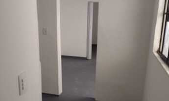 Imagem 6: A casa está localizado no bairro Vila São Luís, em Duque de Caxias. Tem 30 metros quadrado