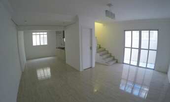 Imagem 3: Casa de 3 Dormitórios na Avenida Moaci