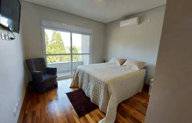 Imagem 8: Condomínio com excelente segurança e linda área de lazer na Granja Viana