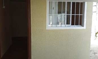 Imagem: Aluga-se uma casa 2/4 bairro Iguaçu