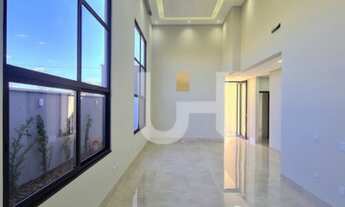 Imagem 3: Alphaville Senador Canedo! Suíte Master com closet e banheira!