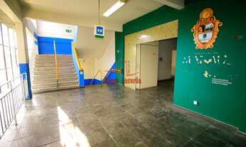 Imagem 5: Prédio comercial no Bairro Adrianópolis, 6 andares, 2 elevadores, 2 subsolos