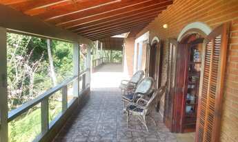 Imagem 5: Encantadora Propriedade em Terreno de 4.759 m² na Praia da Maranduba