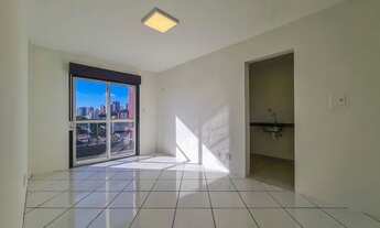 Imagem 3: Apartamento com 2 dormitórios para alugar, 64 m² por R$ 1.100/mês