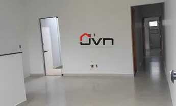 Imagem 3: Aconchegante casa de 2 quartos, sendo um deles uma ampla suíte, perfeita para quem busca p