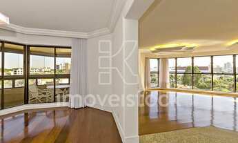 Imagem 6: JANELÕES COM VISTA PARA O PÁTIO BATEL!