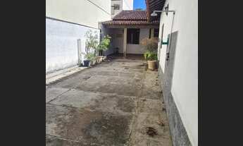 Imagem 6: Casa para aluguel possui 665 metros quadrados com 5 quartos