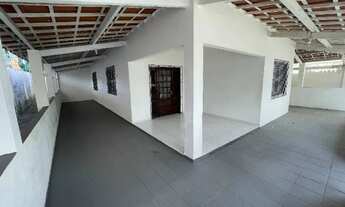 Imagem: Casa à venda com 3 quartos em Eusébio!