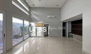 Imagem 2: Casa de condomínio térrea para venda com 250 metros quadrados com 4 quartos