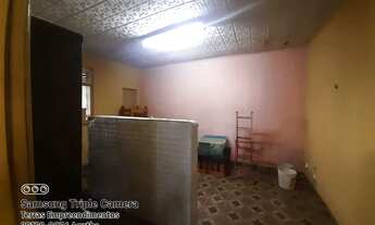 Imagem 3: Aluguel Casa no Japiim 1<br>4 quartos, sendo 2 Suítes <br>Banheiro social &lt