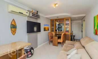 Imagem 3: Imóvel para venda possui 67 metros quadrados com 2 quartos em Mont Serrat - Porto Alegre