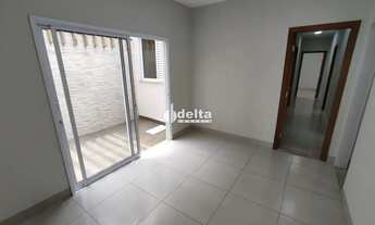 Imagem 5: Casa com 4 quartos e 1 suíte disponível para locação no bairro Santa Mônica em Uberlândia