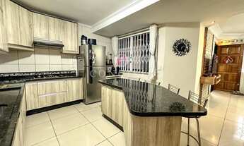 Imagem 6: Sobrado 4 Quartos, sendo uma suíte, no Capão Raso Curitiba/PR