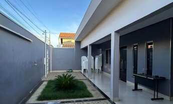 Imagem 2: Imóvel residêncial esquina do Colégio Clara Jaiba