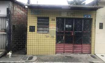 Imagem: Casa com 02 quartos no barro duro