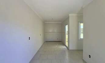 Imagem 2: Casa em condomínio com 2 dormitórios, vaga de garagem e churrasqueira na Olaria