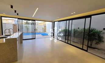 Imagem 5: Luxo e Exclusividade No Mirante do Lago: Casa de Alto Padrão com Piscina e Varanda Gourmet