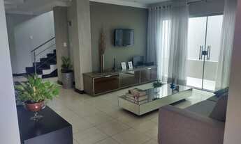 Imagem 6: Sobrado para venda tem 370 metros quadrados com 4 quartos