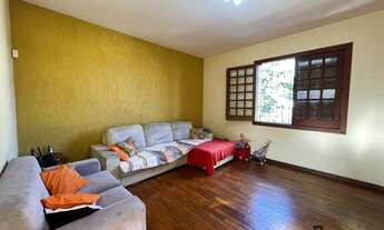 Imagem 7: Casa para venda tem 215 metros quadrados com 3 quartos em Santa Amélia - Belo Horizonte