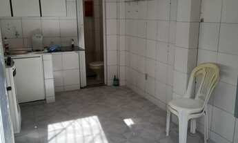 Imagem 2: ALUGO KITNET Térreo