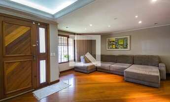 Imagem 2: Casa para Aluguel - Sarandi, 7 Quartos, 250 m2