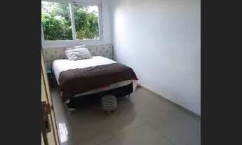 Imagem 5: Casa mobiliada com piscina em condomínio fechado