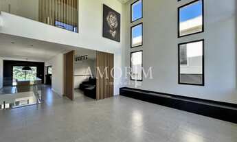 Imagem 2: OPORTUNIDADE CASA COM 3 SUÍTES, SEMI MOBILIADA, EM ALPHAVILLE