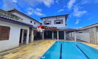 Imagem 2: Sobrado 4 dormitórios sendo 2 suites, com piscina 200 metros da praia com 415 m2 de terren