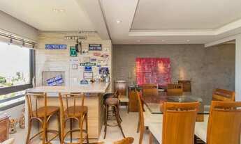 Imagem 2: Apartamento para venda possui 117 metros quadrados com 3 quartos em Floresta - Porto Alegr