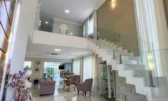 Imagem 2: Casa de condomínio para venda possui 360 metros quadrados com 4 quartos