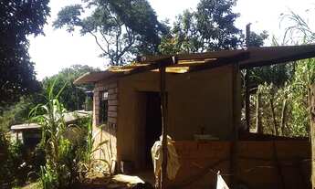 Imagem 2: Terreno 500m2 com cômodo peq. em Ibiúna