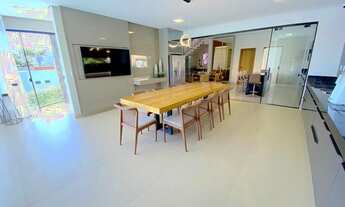 Imagem 3: Casa para Vender em Escarpas do Lago, moderna, com finíssima decoração