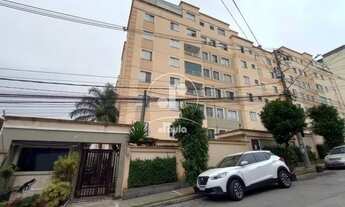 Imagem 1: Imóvel com cozinha arejado e com móveis planejados, suíte com box e gabinete, sala com pap