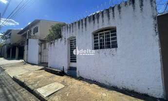 Imagem: Terreno disponível para venda no bairro