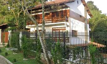 Imagem 4: Casa de condomínio em Teresópolis com 5 quartos