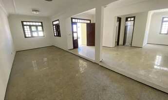 Imagem 5: Vende ou aluga Casa duplex com 4 quartos, gabinete, 10 vagas de garagem, amplo recuo