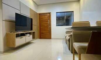 Imagem 2: Casa de Alto Padrão com Energia Solar com 2 quartos sendo um suíte