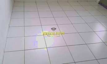 Imagem 4: Apartamento Térreo para Aluguel com 2 Dormitórios e 1 Vaga de garagem descoberta no Condom